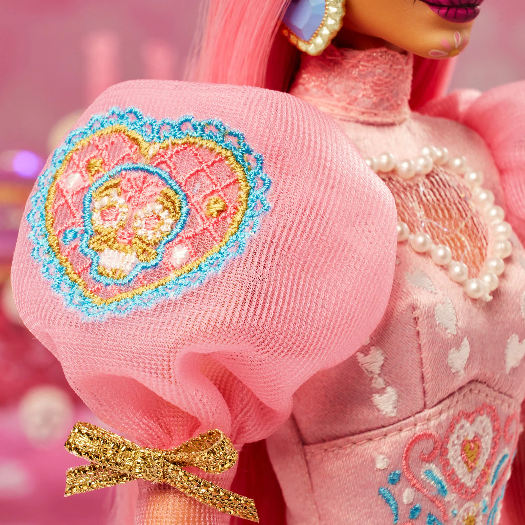 2023 DĂa De Muertos Barbie x Pink Magnolia Doll - Image 8
