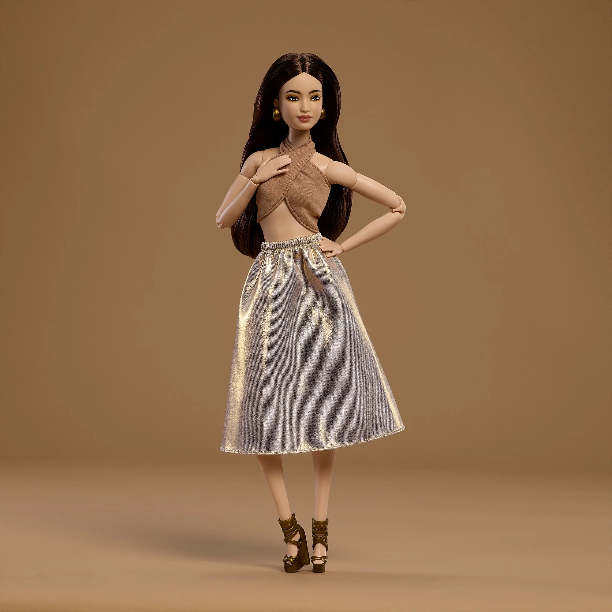 Barbie Basics 2026 Neutrals Series, Model 06 - Image 4