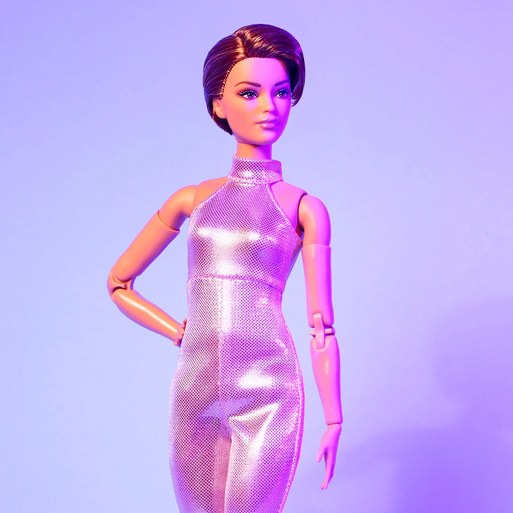 Barbie Looks Doll #22 (Petite, Short Auburn Hair) - Image 3