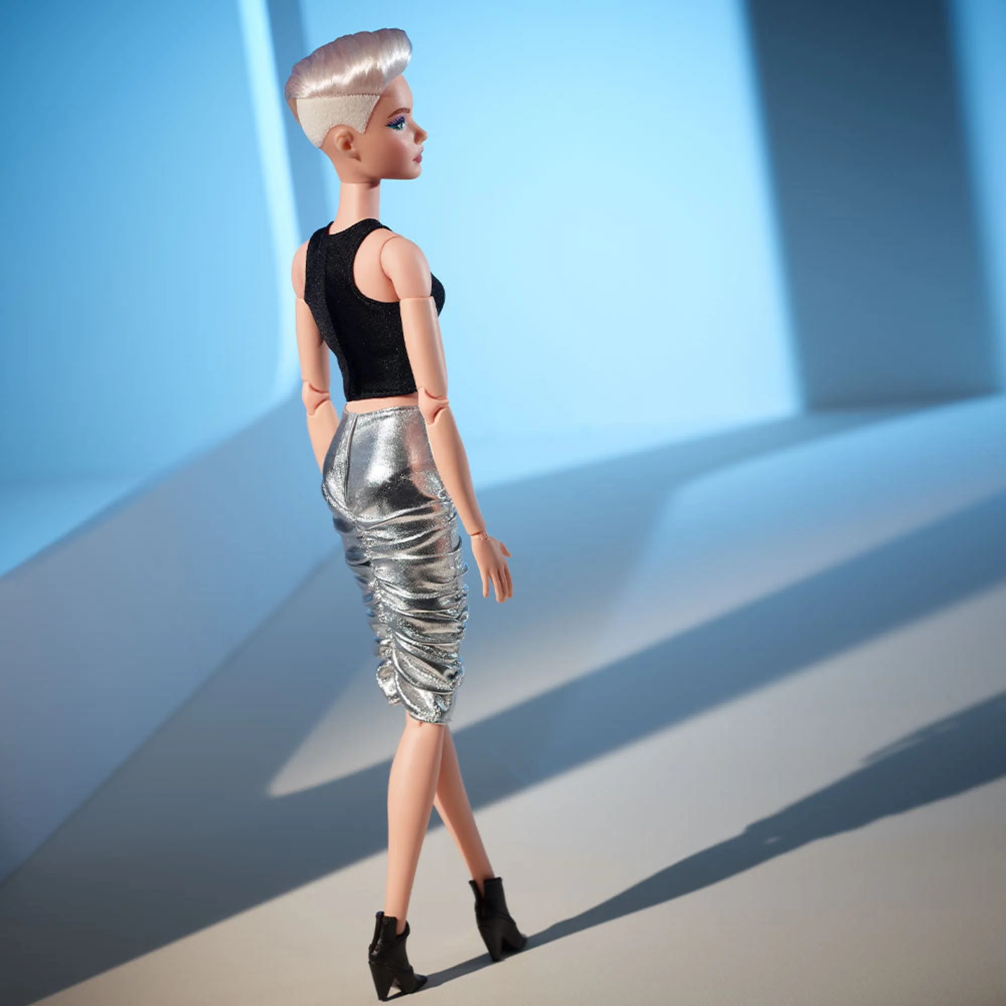 Barbie Looks Doll (Original, Blonde Pixie Cut) - Image 6