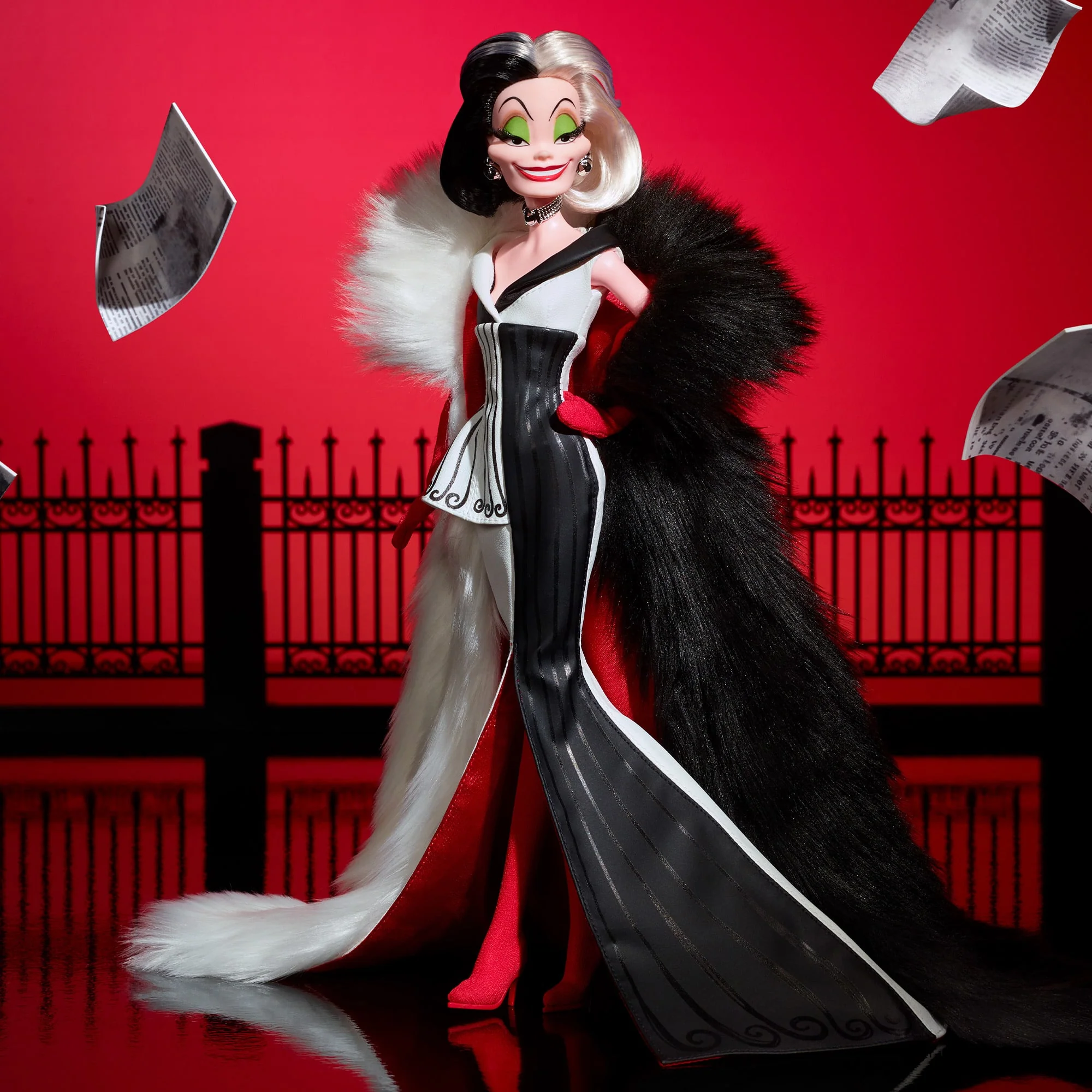 Disney Darkness Descends Cruella De Vil Doll - Image 3