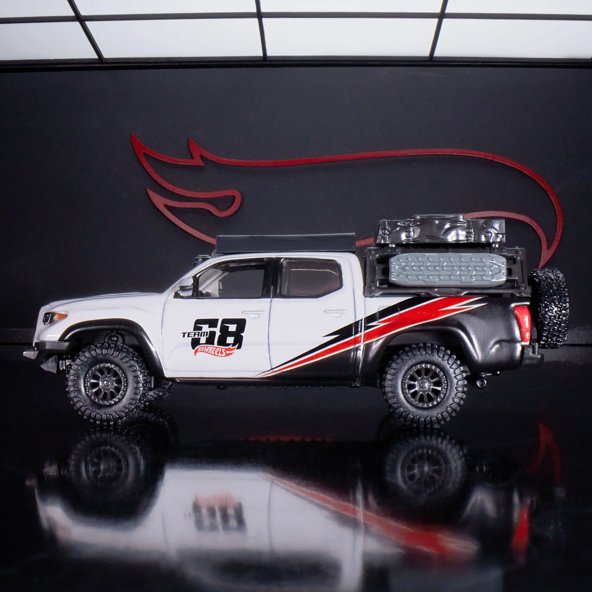 Hot Wheels Elite 64 Mod Shop '17 Toyota Tacoma - Image 5