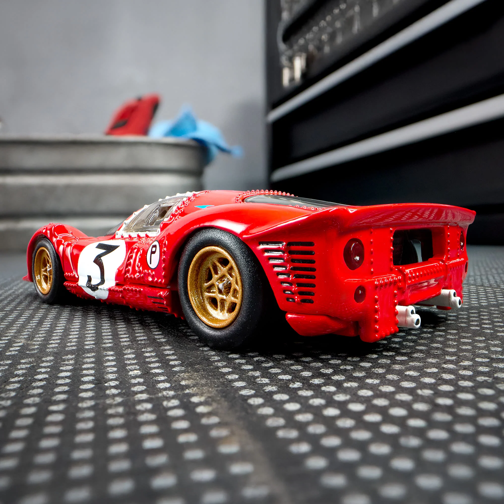 Hot Wheels Elite 64 1967 Ferrari 330 P4 - Image 13