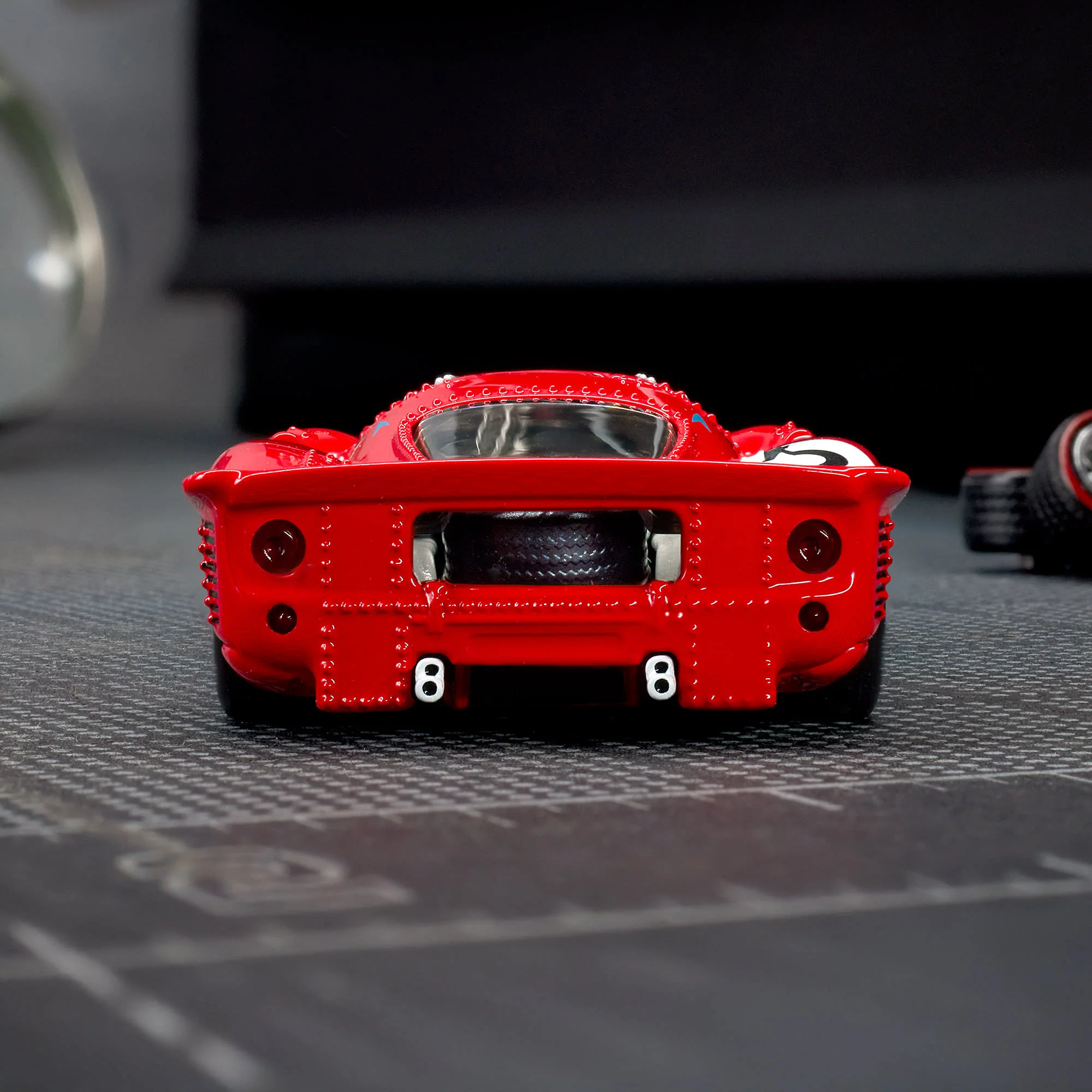 Hot Wheels Elite 64 1967 Ferrari 330 P4 - Image 8
