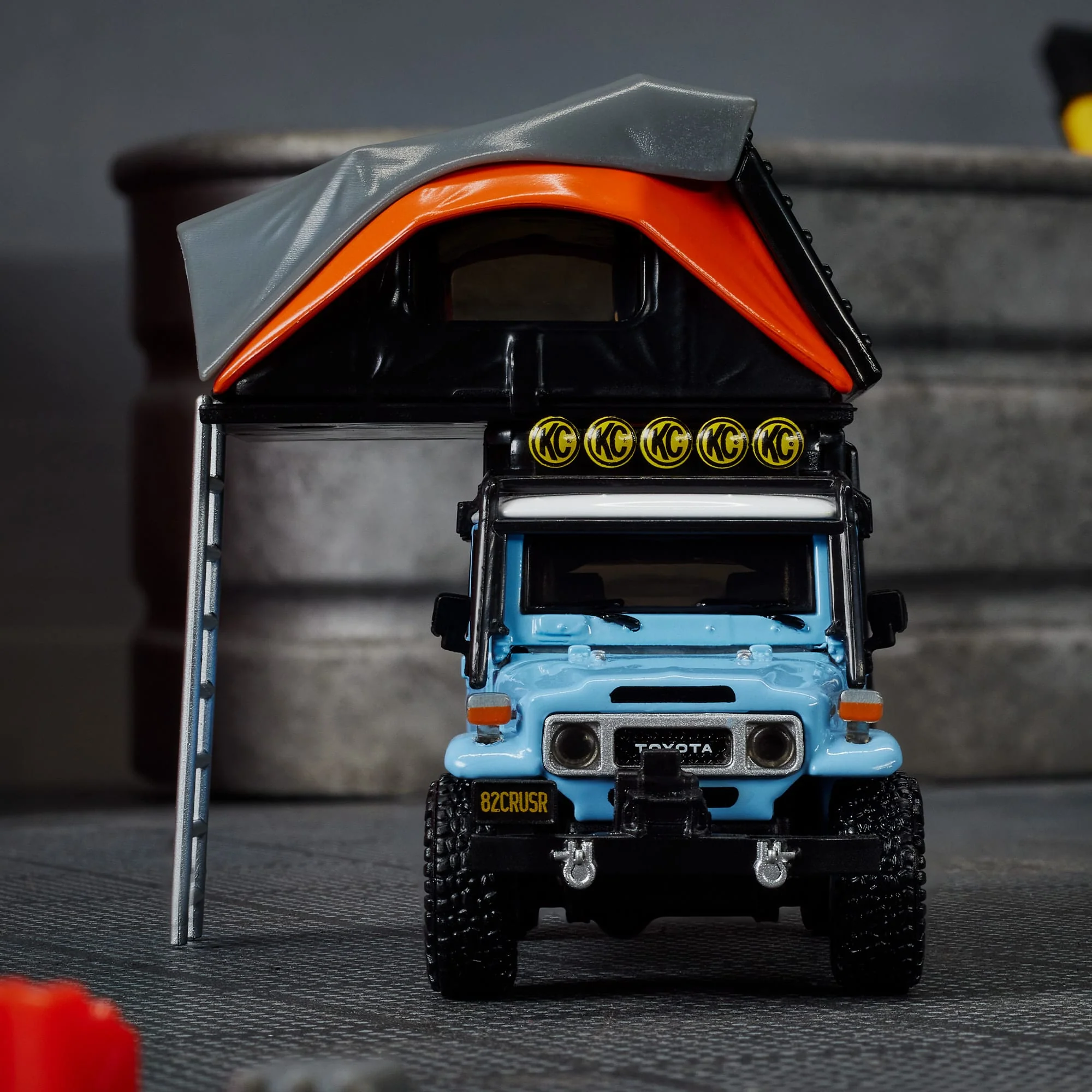 Hot Wheels Elite 64 Mod Shop 1982 Custom Toyota Land Cruiser FJ45 Troopy - Image 9