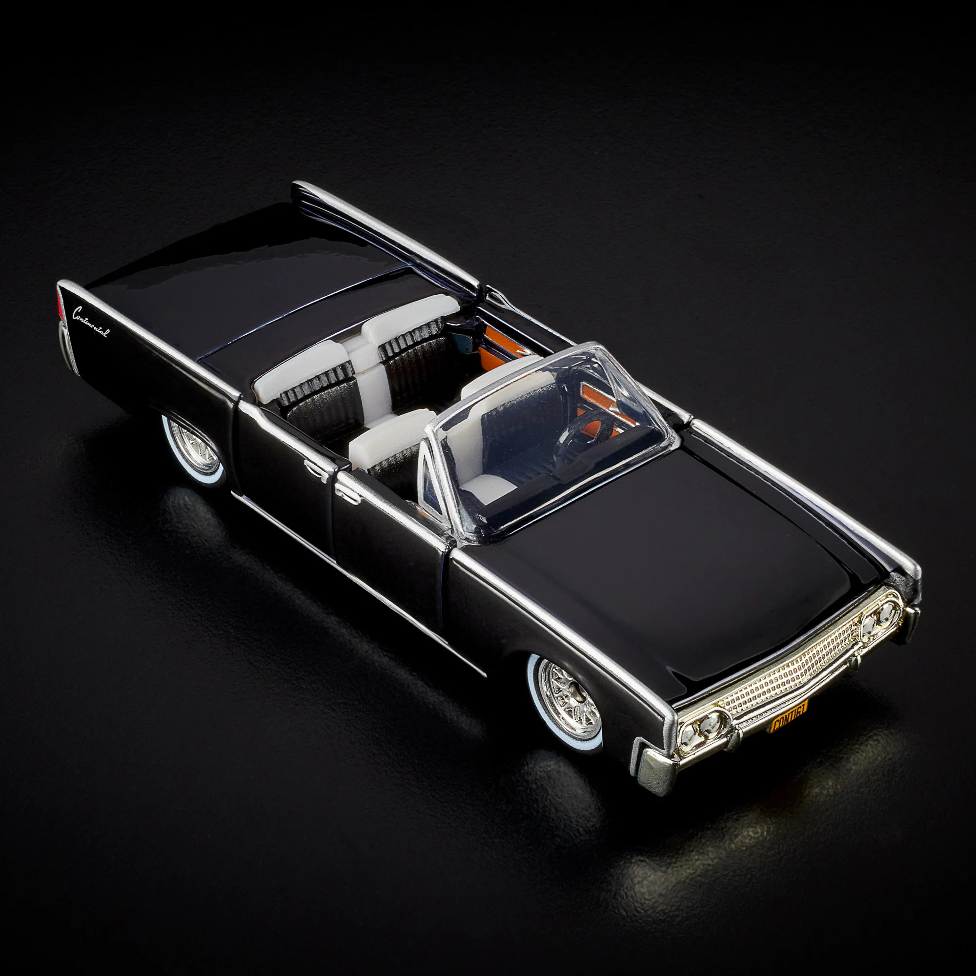 Hot Wheels RLC Exclusive ’61 Lincoln Continental - Image 13