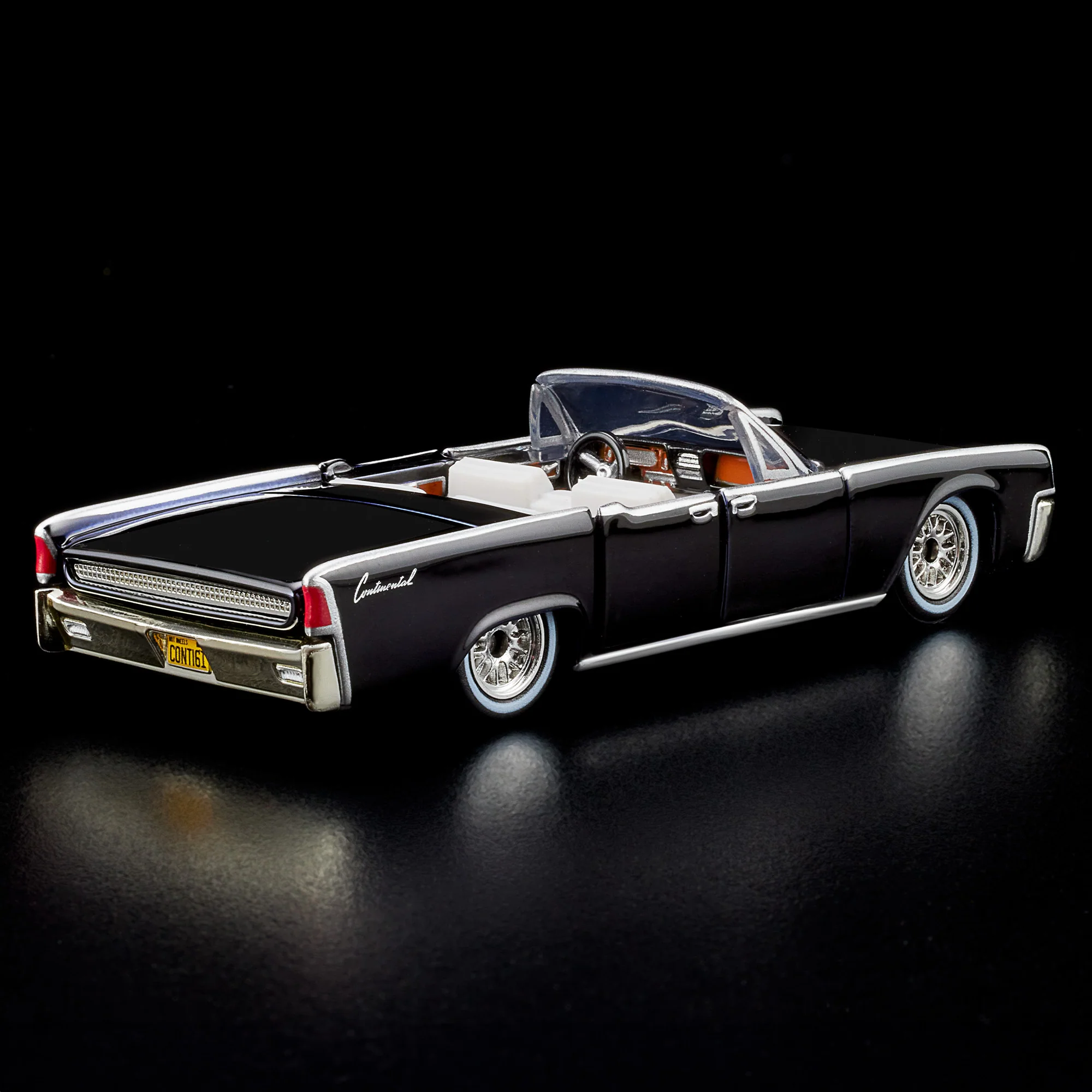 Hot Wheels RLC Exclusive ’61 Lincoln Continental - Image 4