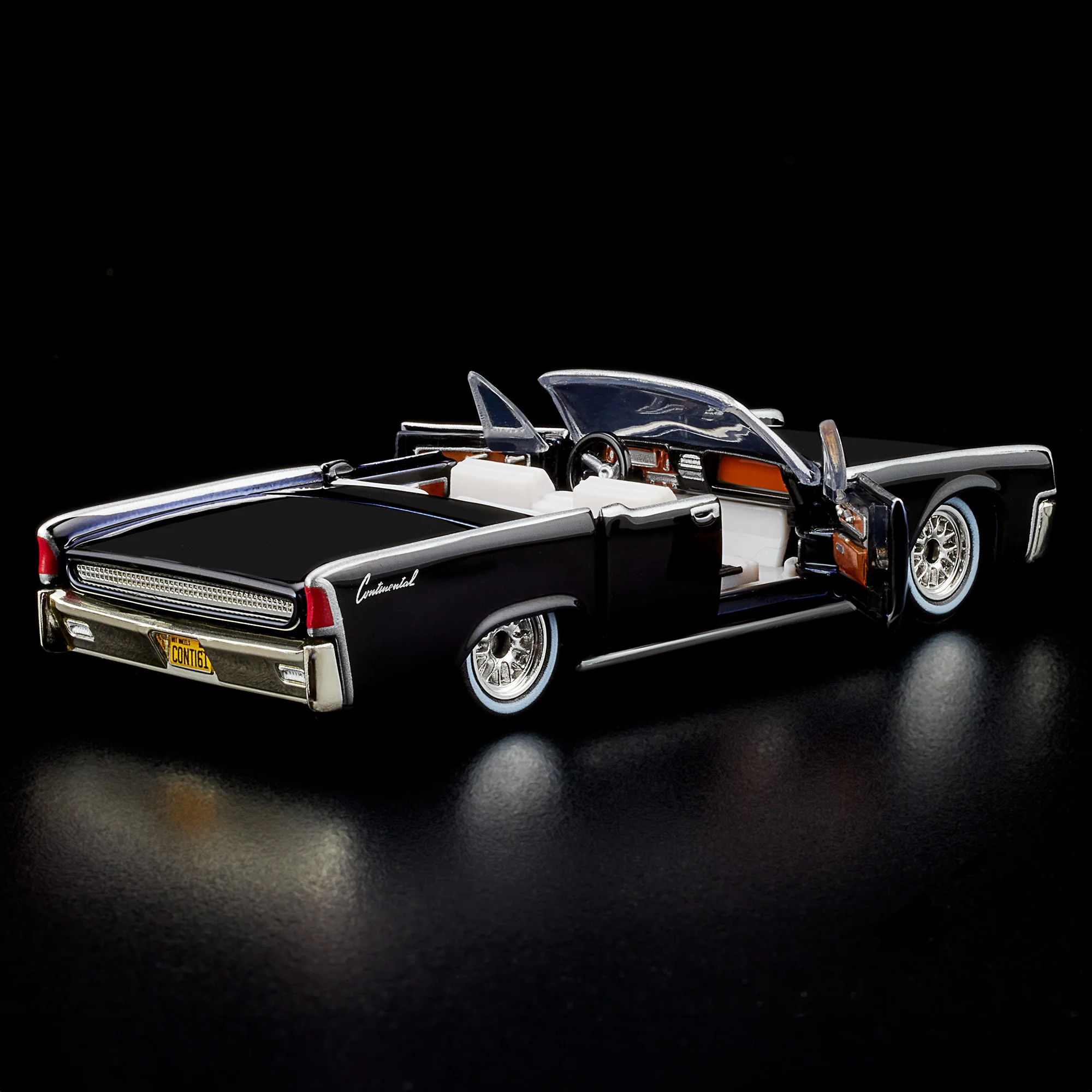 Hot Wheels RLC Exclusive ’61 Lincoln Continental - Image 5