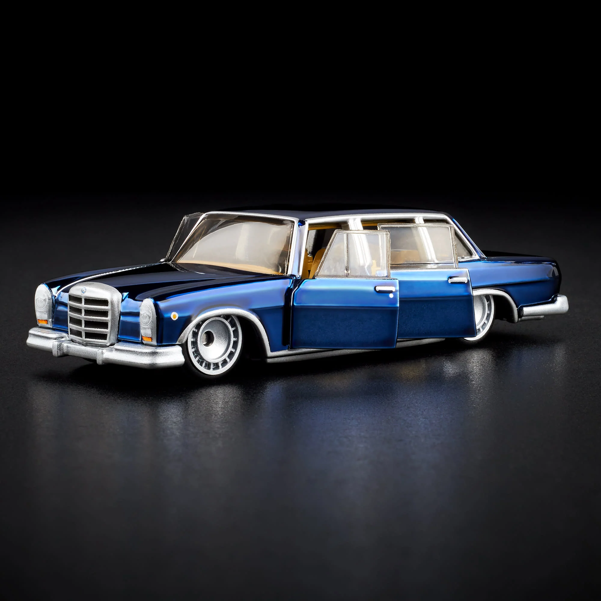 RLC Exclusive 1964 Mercedes-Benz 600 - Image 4