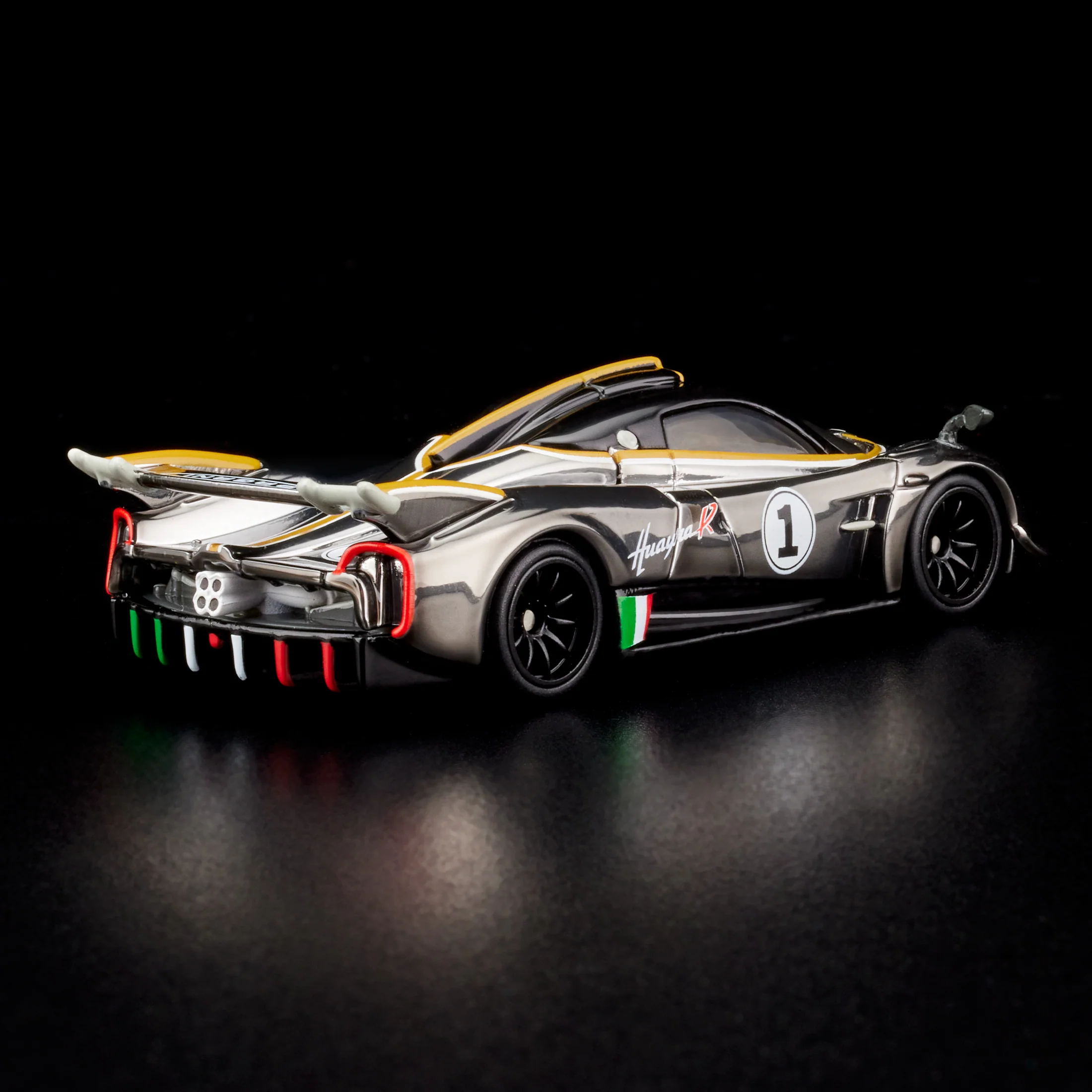 RLC Exclusive ‘21 Pagani Huayra R - Image 2