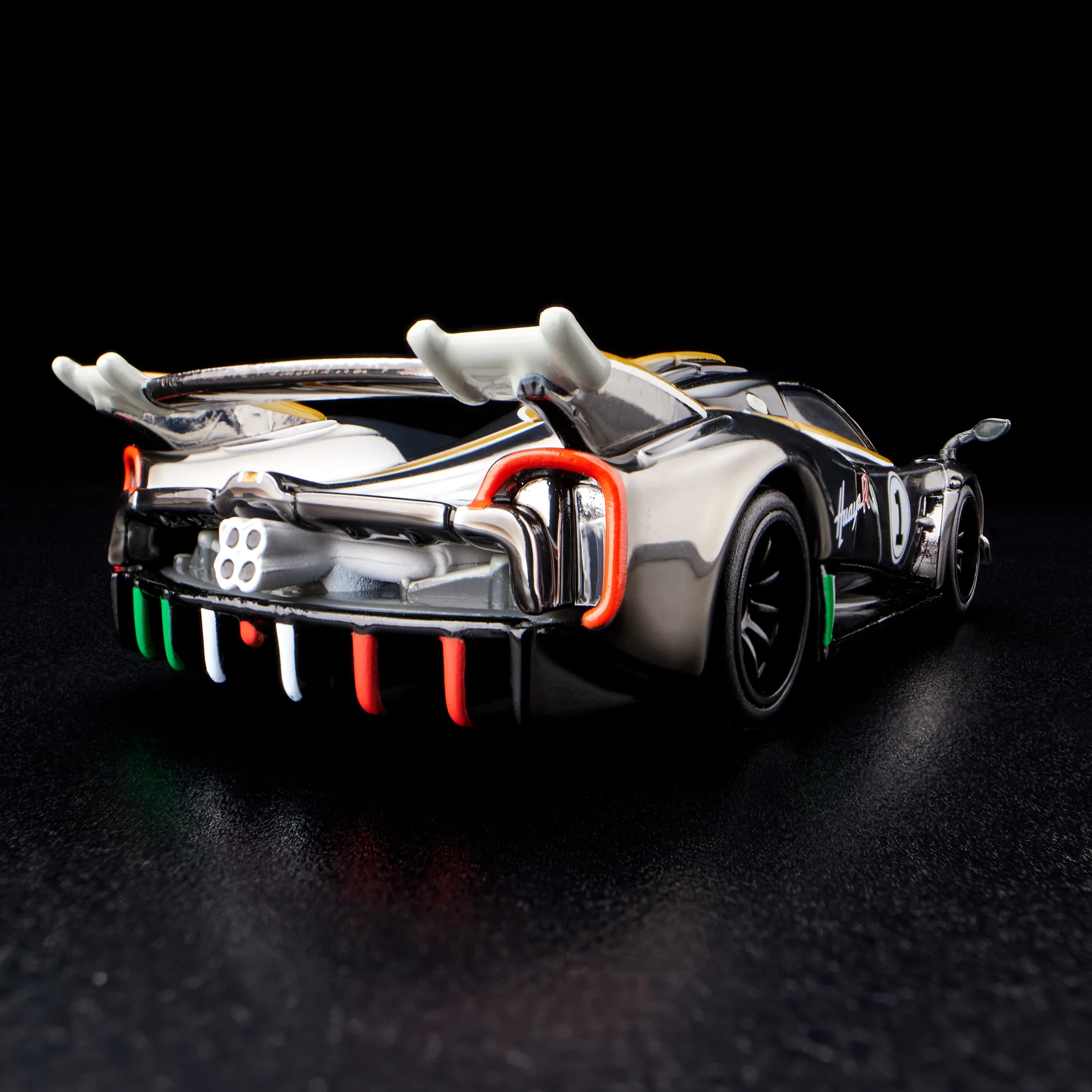 RLC Exclusive ‘21 Pagani Huayra R - Image 9