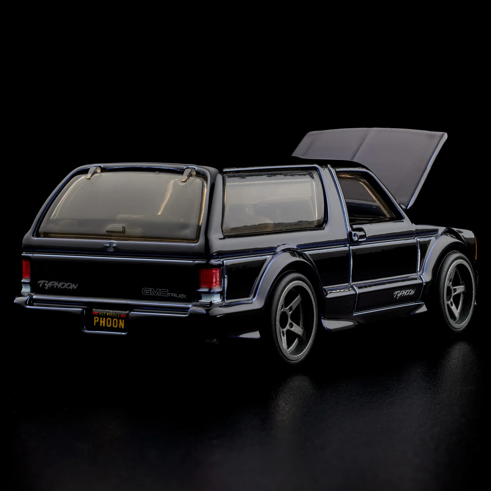 RLC Exclusive 1992 GMC Typhoon - Image 5