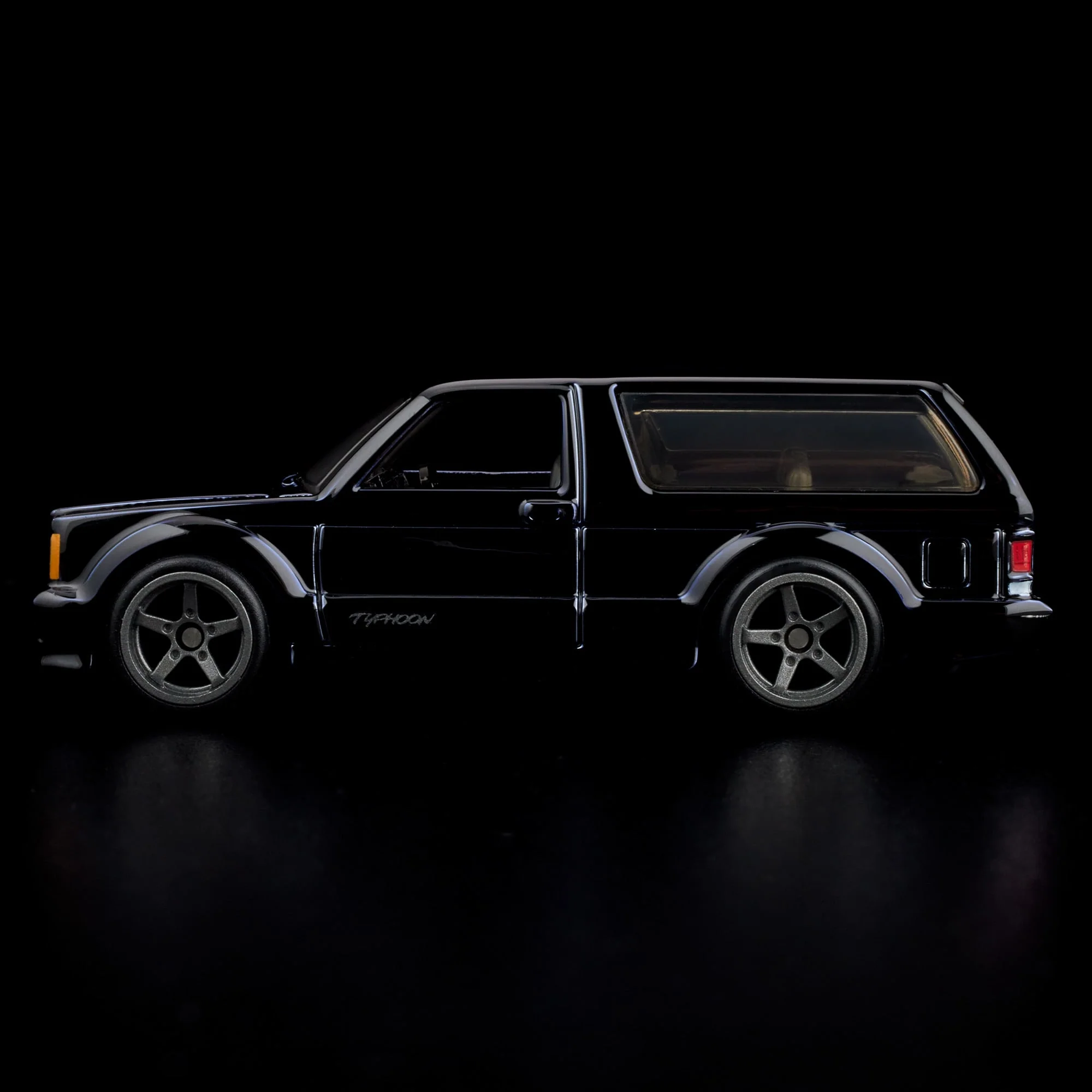 RLC Exclusive 1992 GMC Typhoon - Image 8