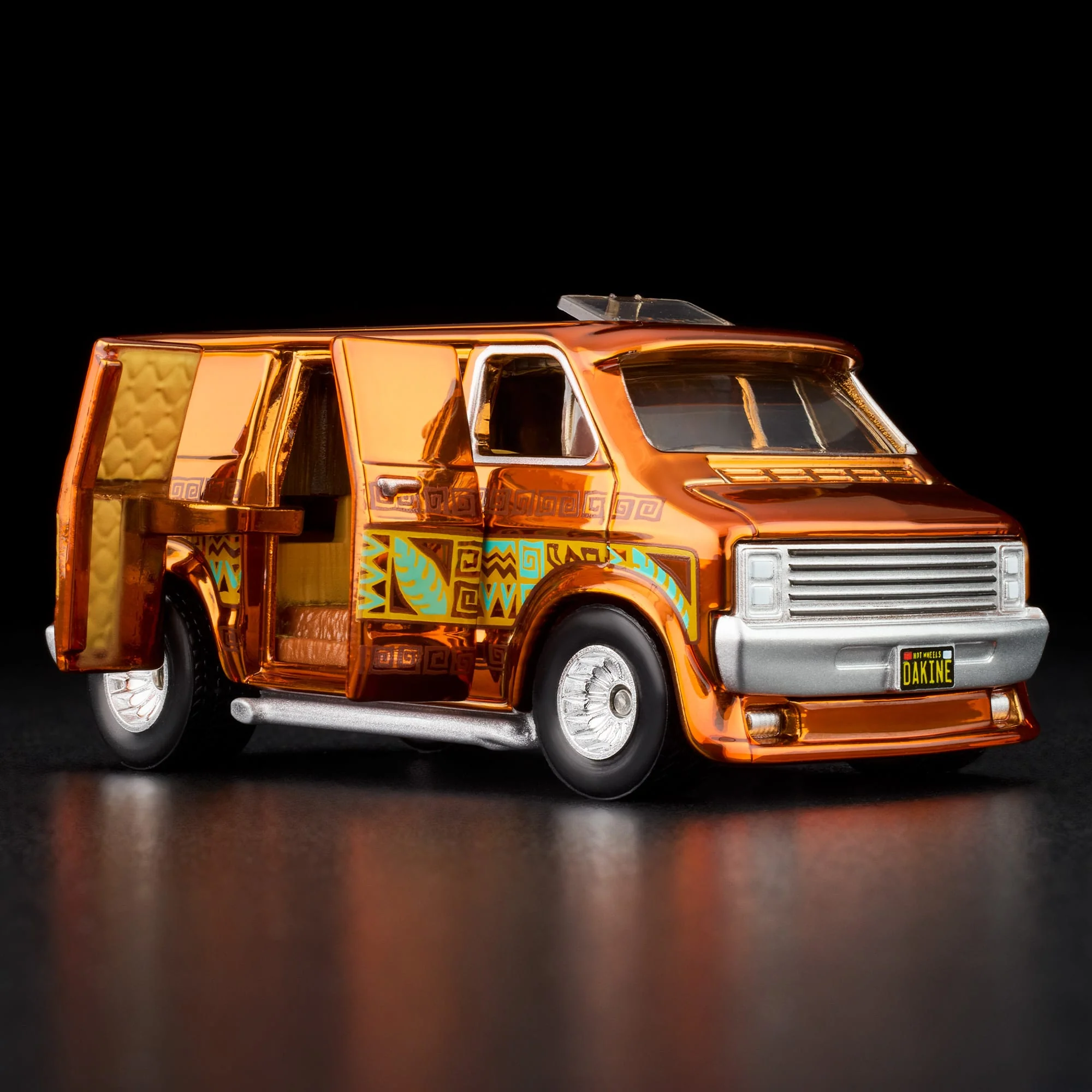 RLC Exclusive ‘70s Dodge Tradesman Van - Image 2