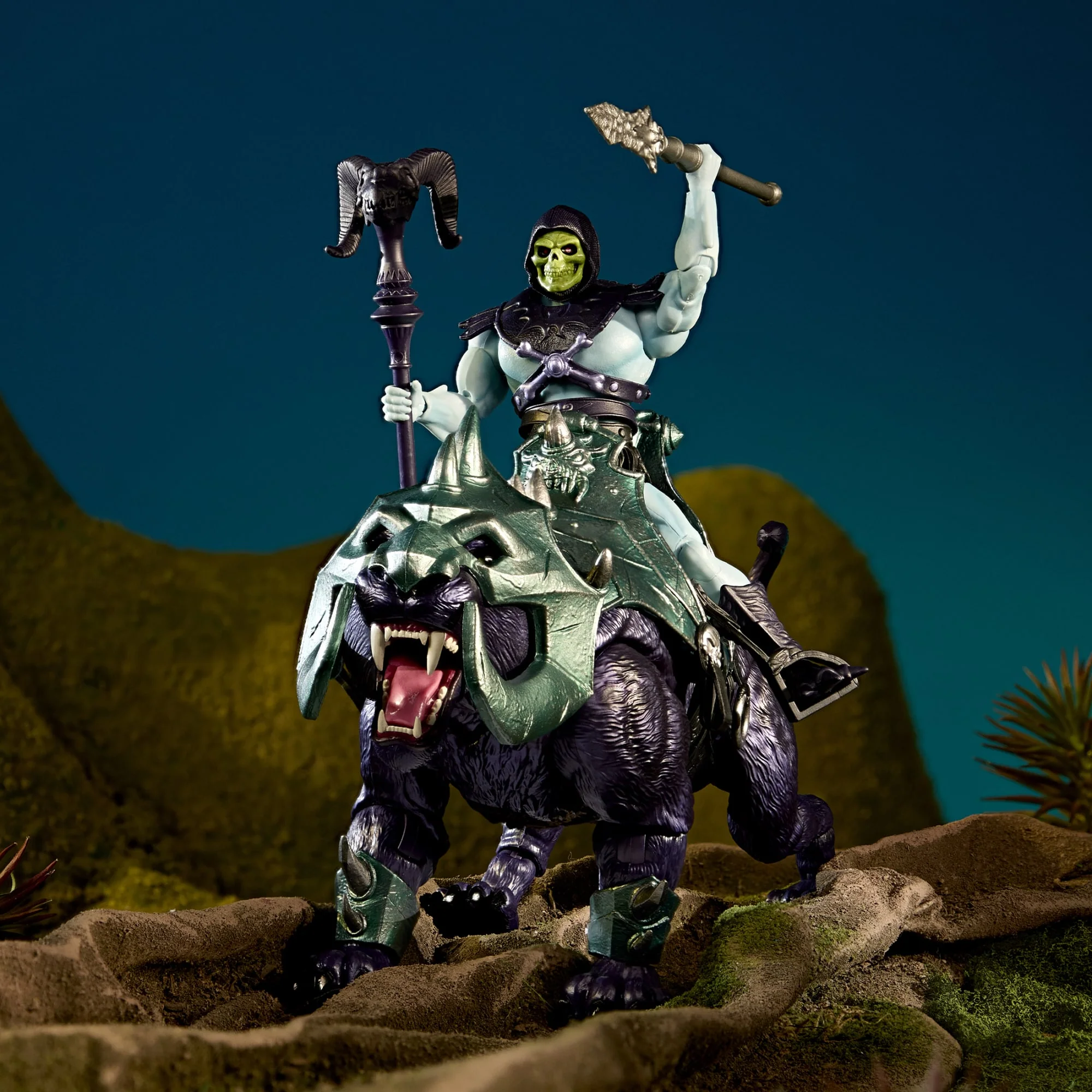 MOTU Masterverse New Eternia Panthor Figure - Image 4