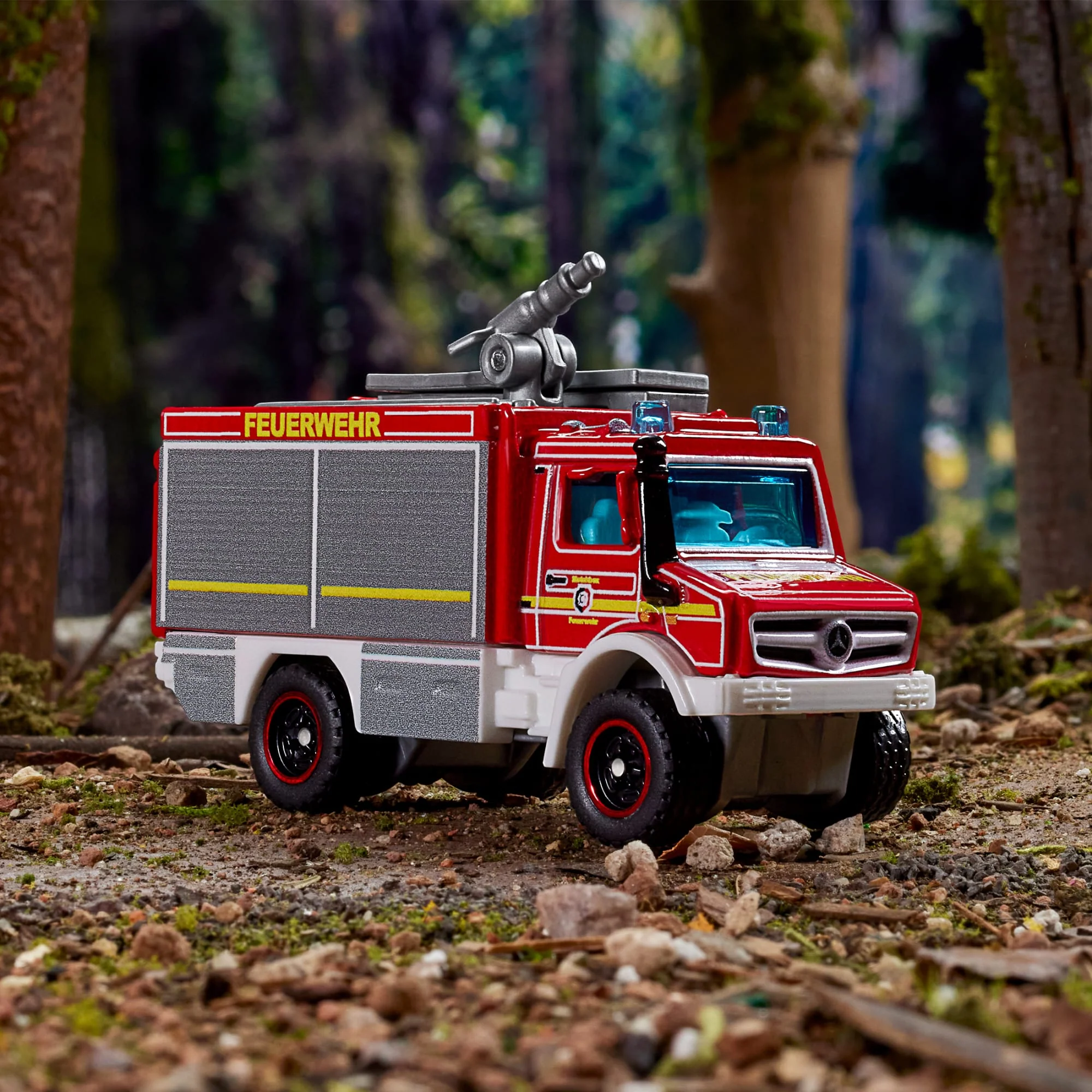 Matchbox Collectors Mercedes-Benz Unimog Fire Truck - Image 4
