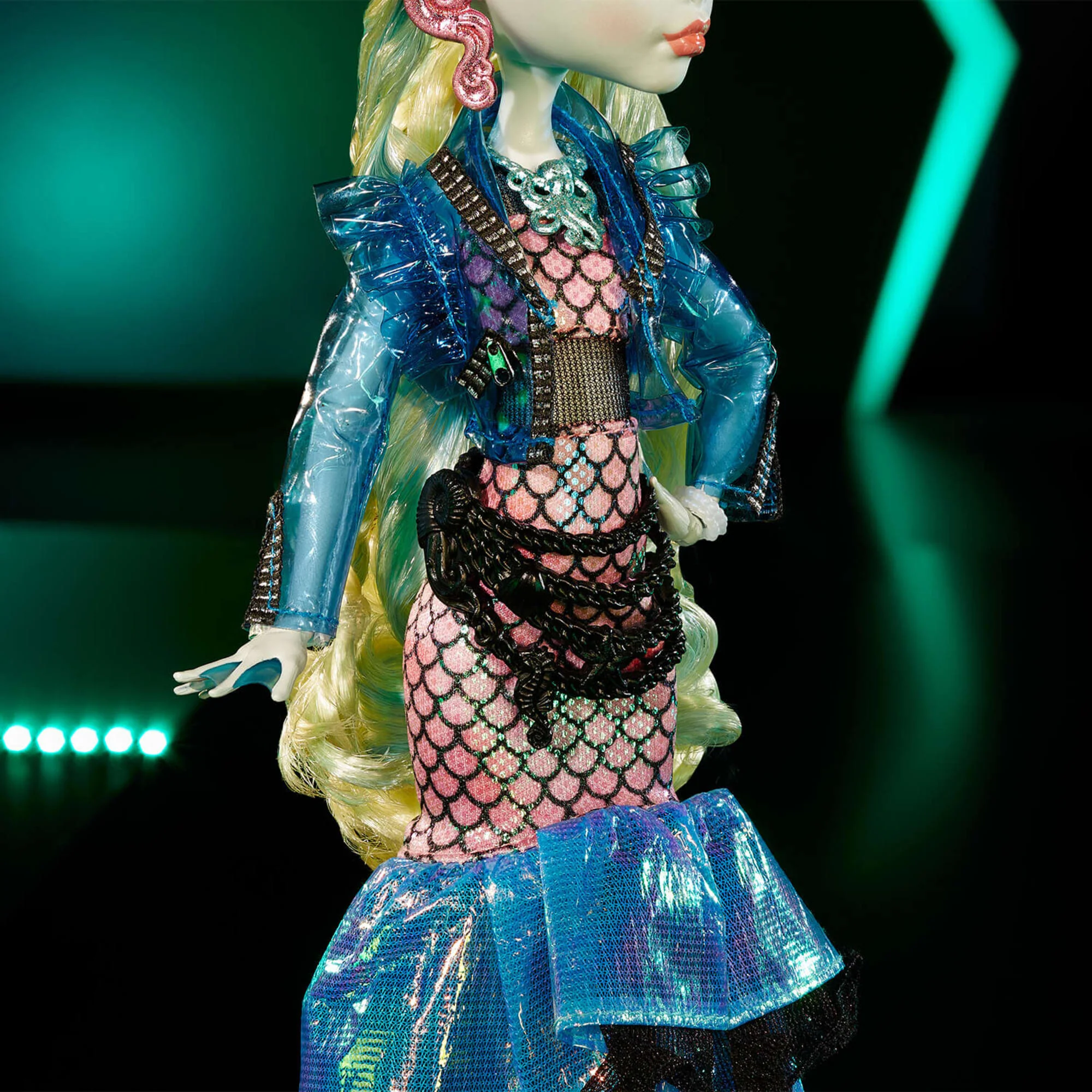 Monster High Haunt Couture Lagoona Blue Doll - Image 5