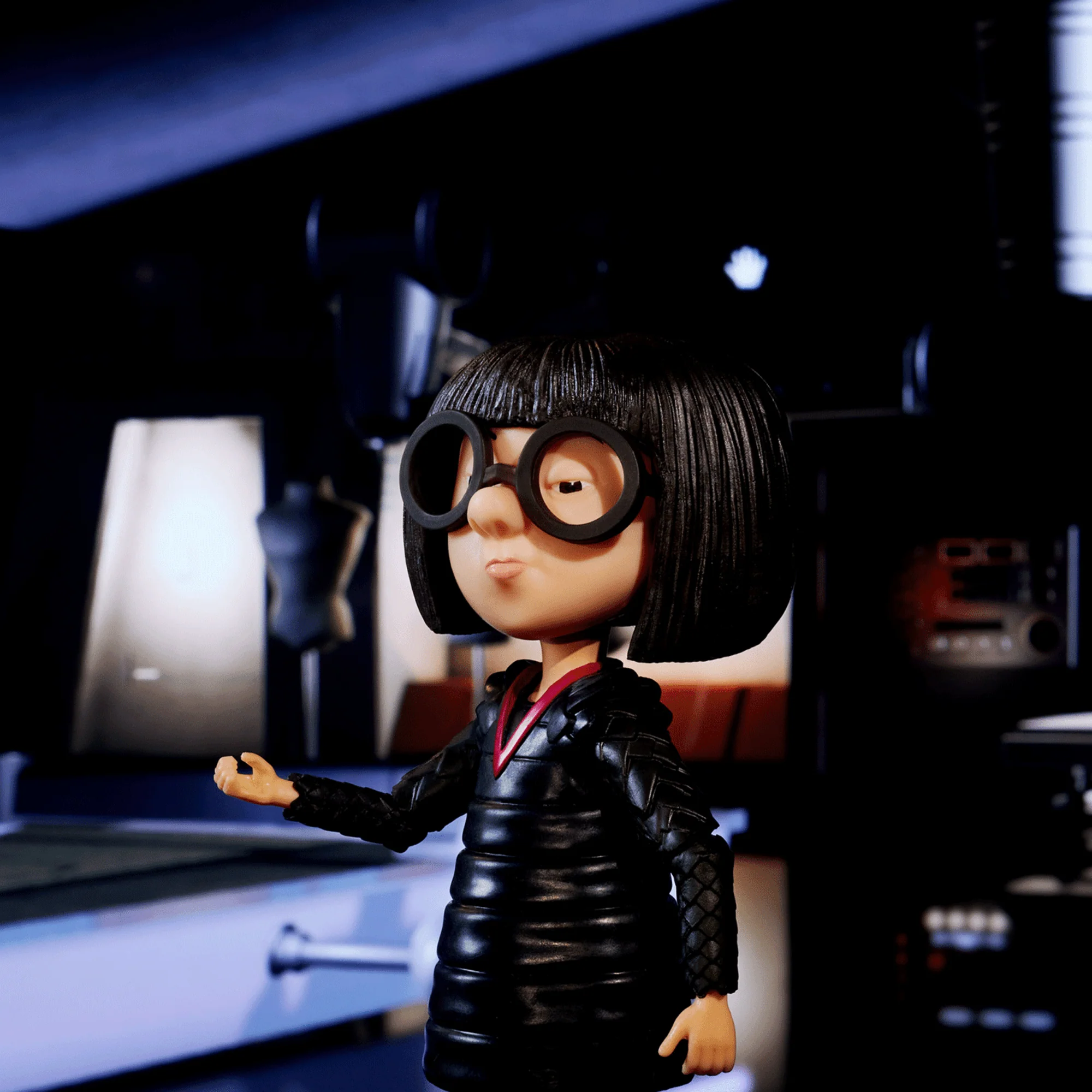 Pixar Spotlight Series Edna Mode Collector Figure The Incredibles - Image 4