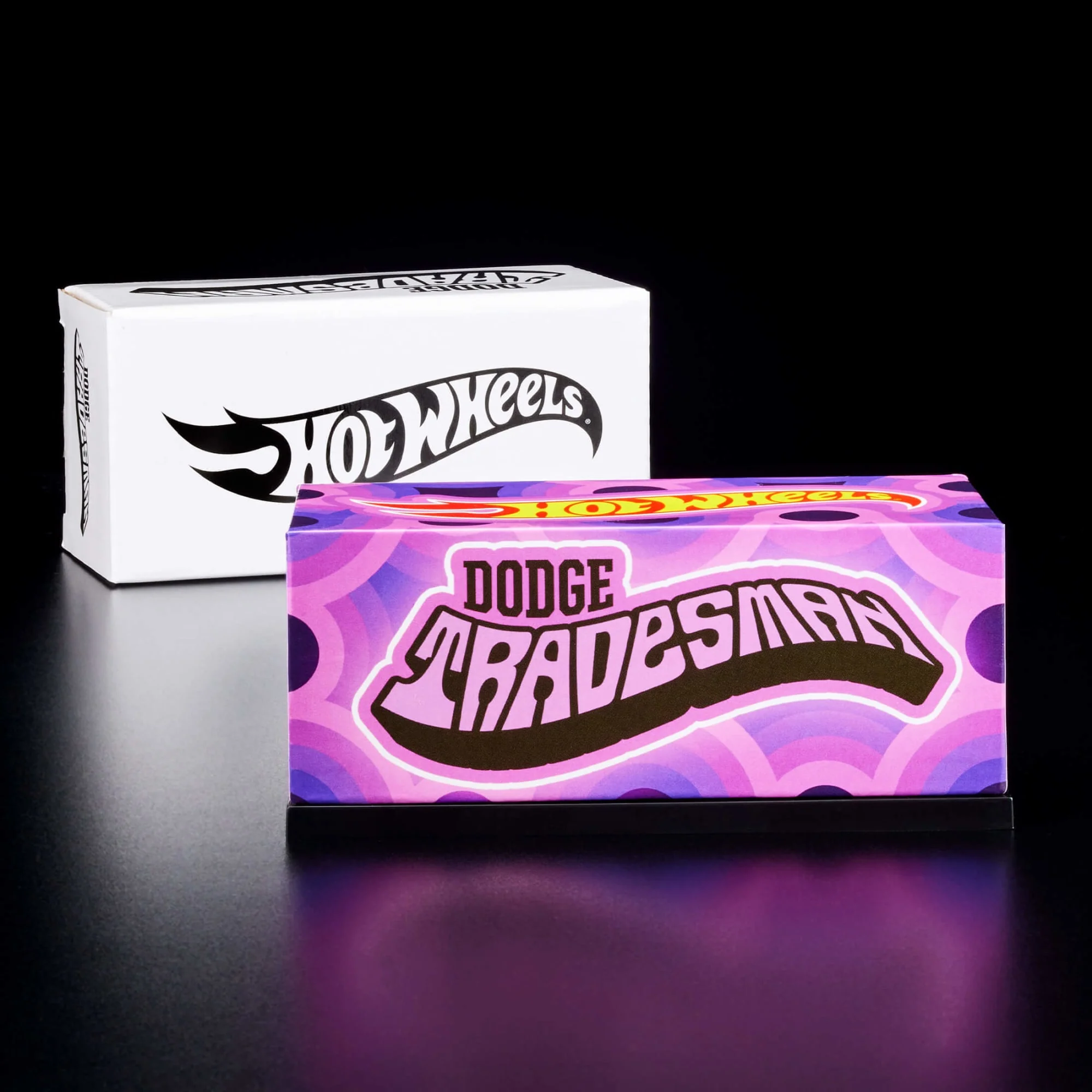 RLC Exclusive ‘70s Dodge Tradesman Van - Image 10