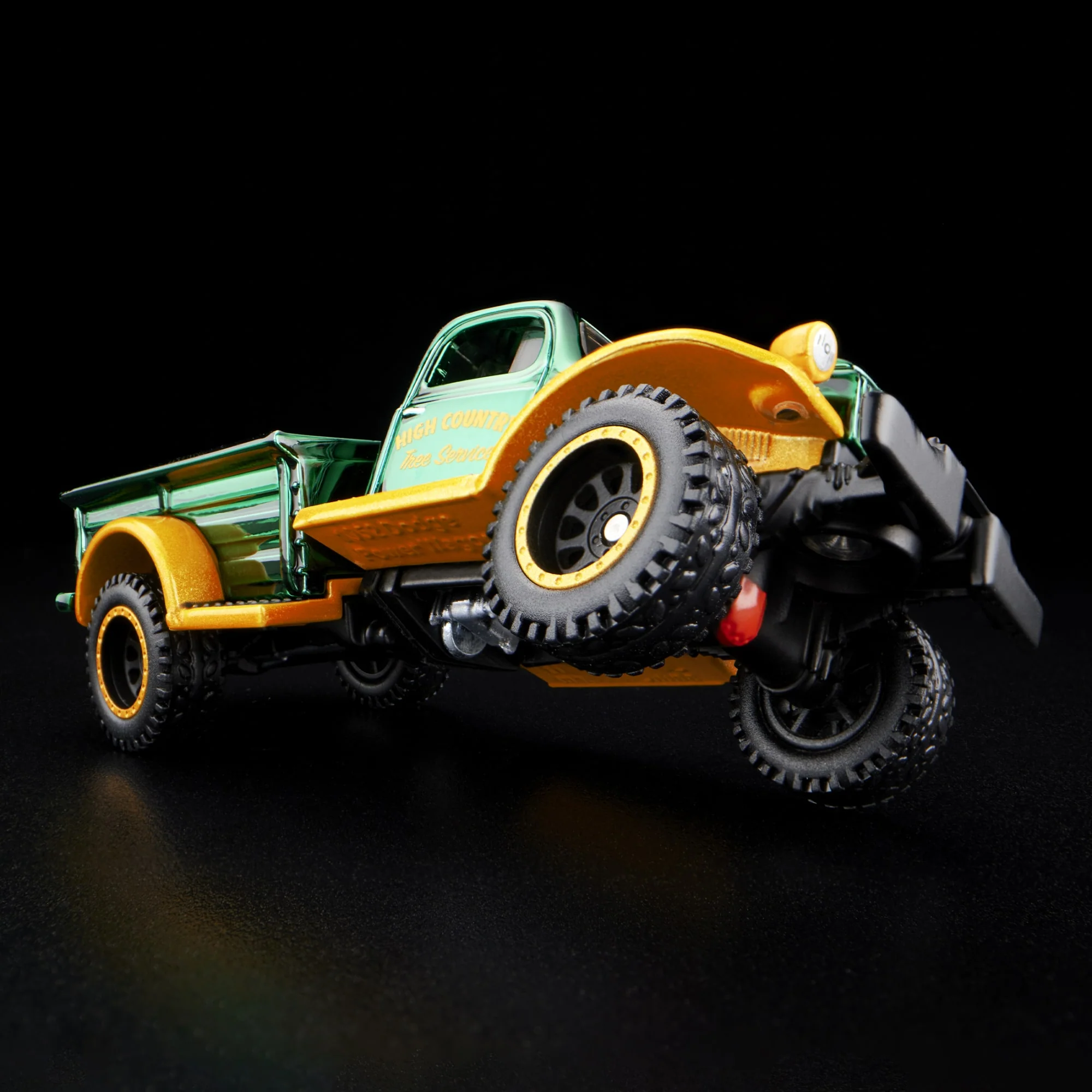 RLC Exclusive Holiday 1952 Dodge Power-Wagon - Image 15