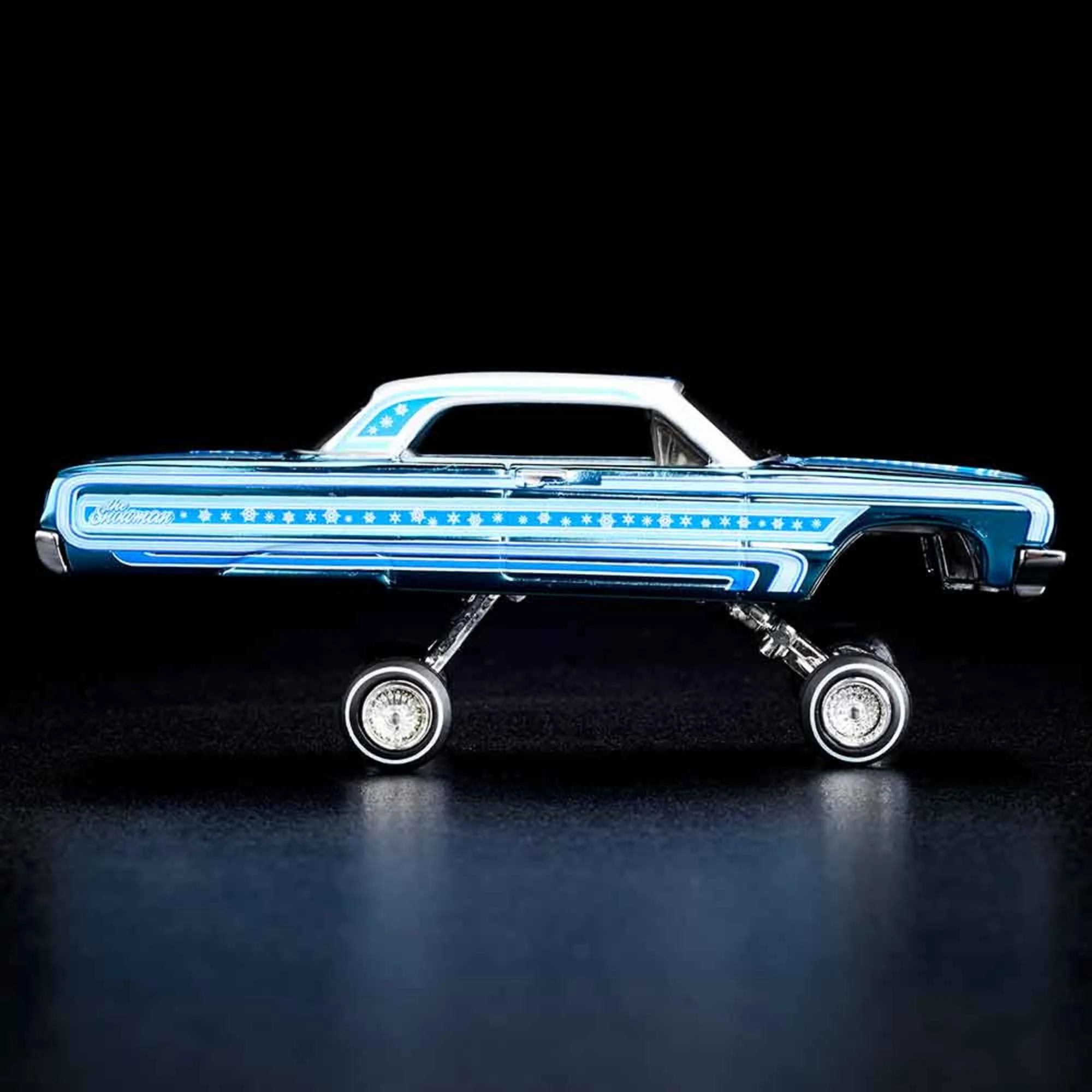 RLC Exclusive Holiday ’64 Impala - Image 5