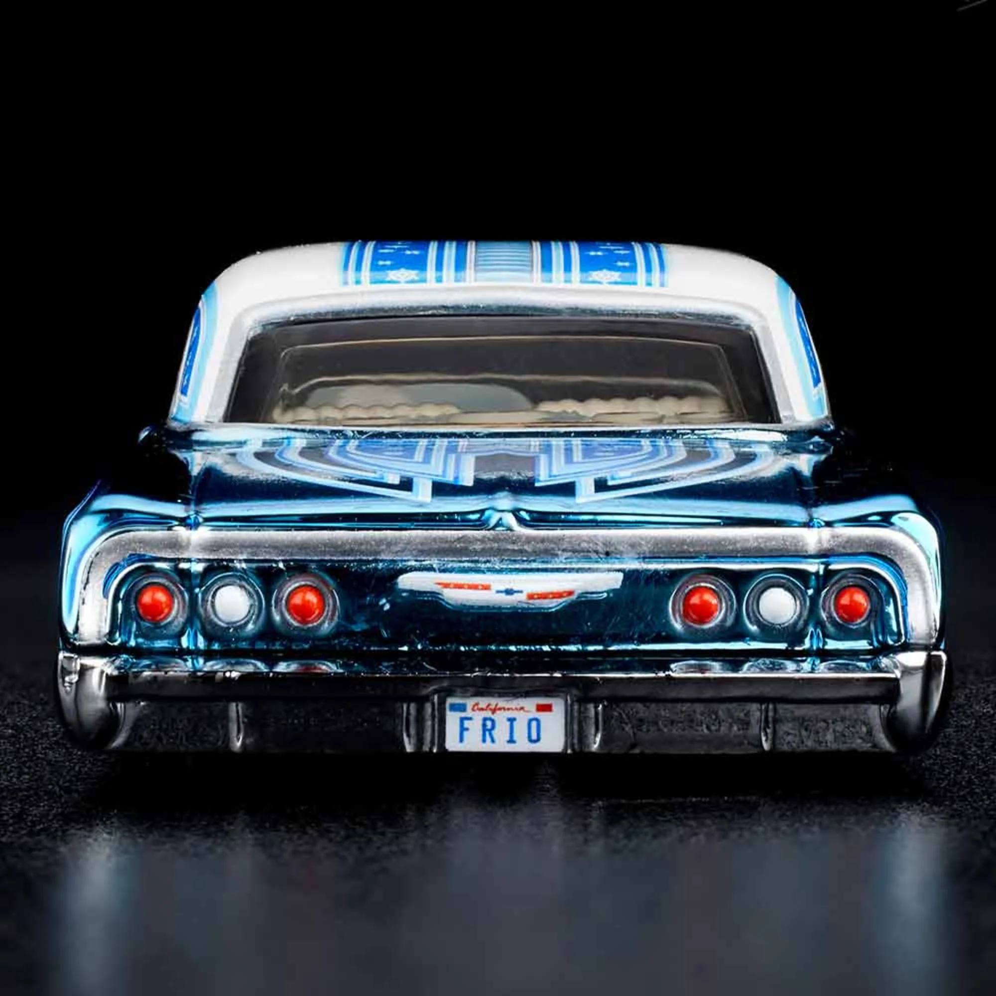 RLC Exclusive Holiday ’64 Impala - Image 9