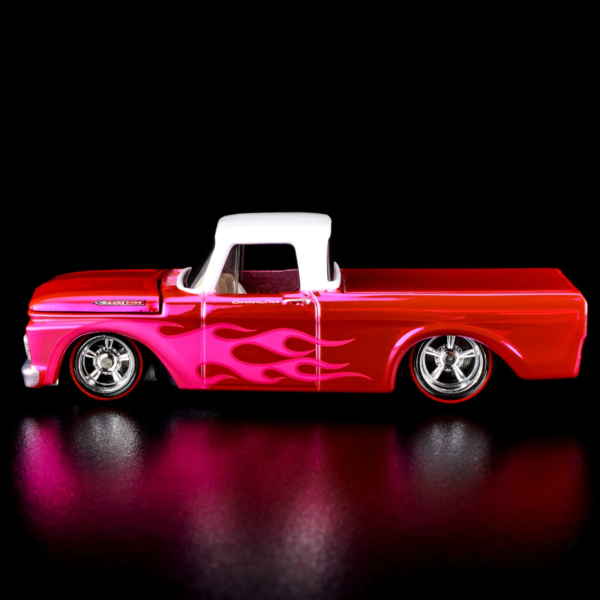 RLC Exclusive Pink Edition 1962 Ford F100 - Image 9
