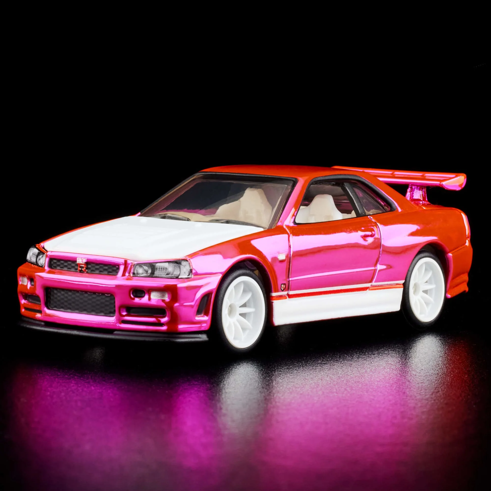 RLC Exclusive Pink Editions Nissan Skyline GT-R - Image 6