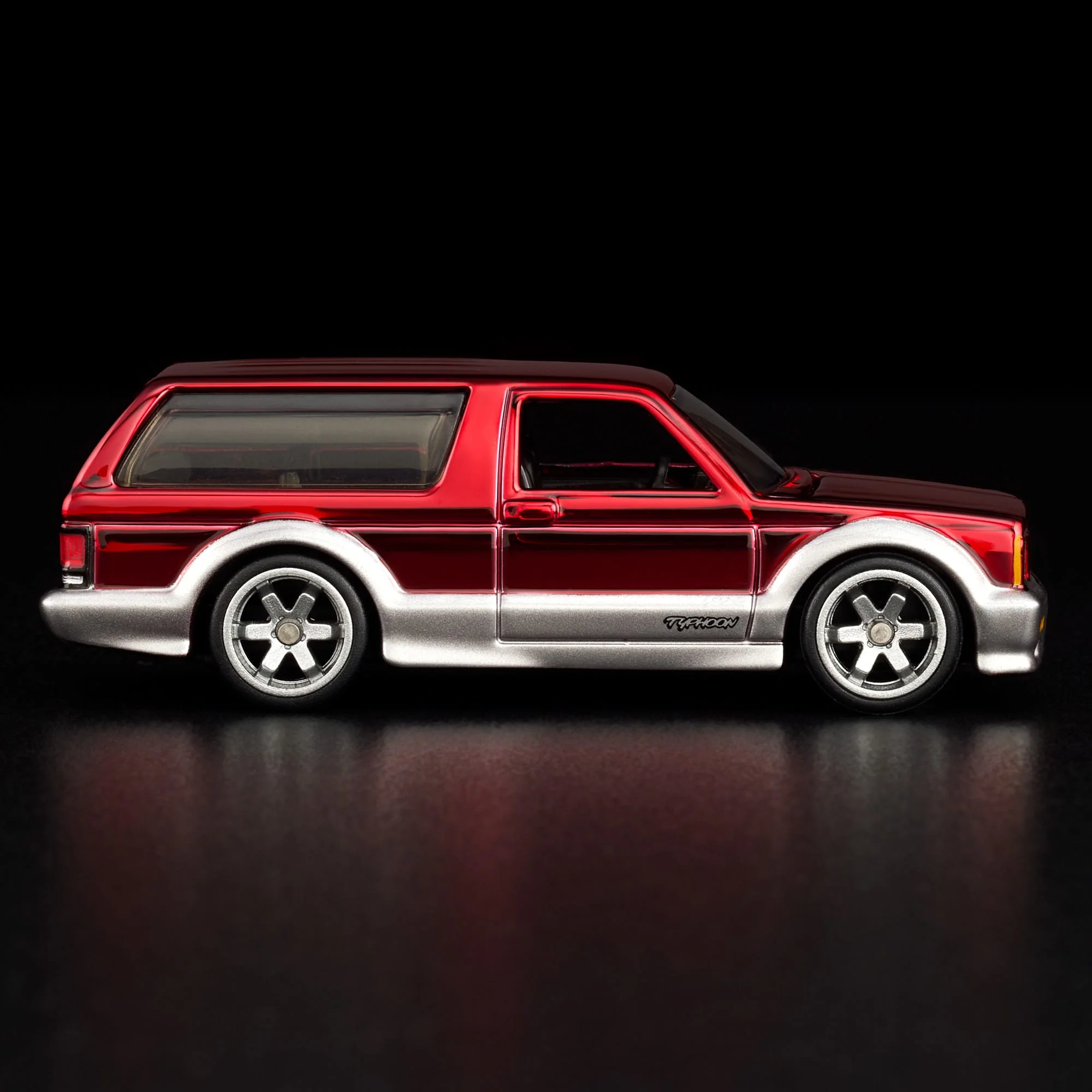 RLC 1992 GMC Typhoon - Image 6