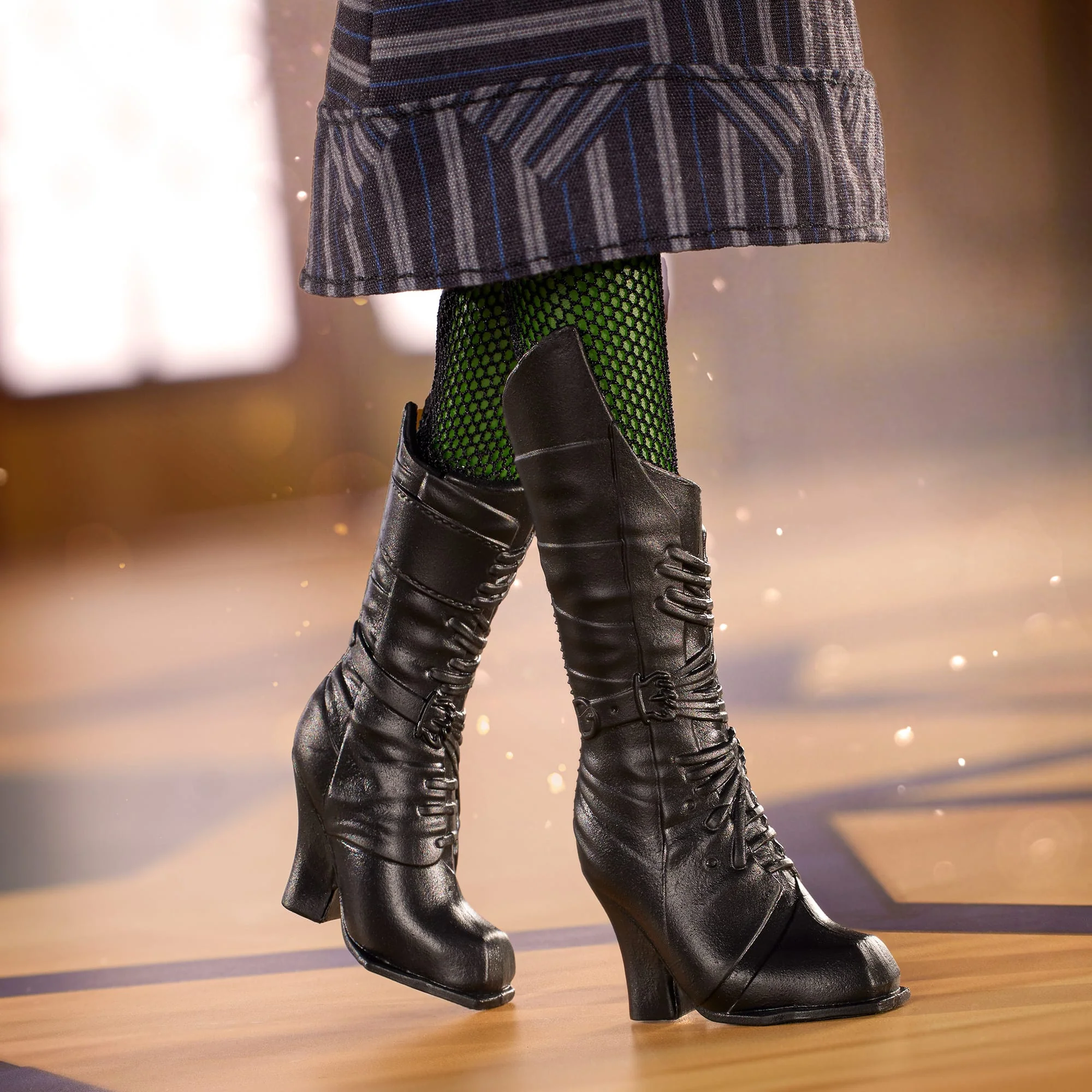Wicked Elphaba and Madame Morrible 2-Pack - Image 10