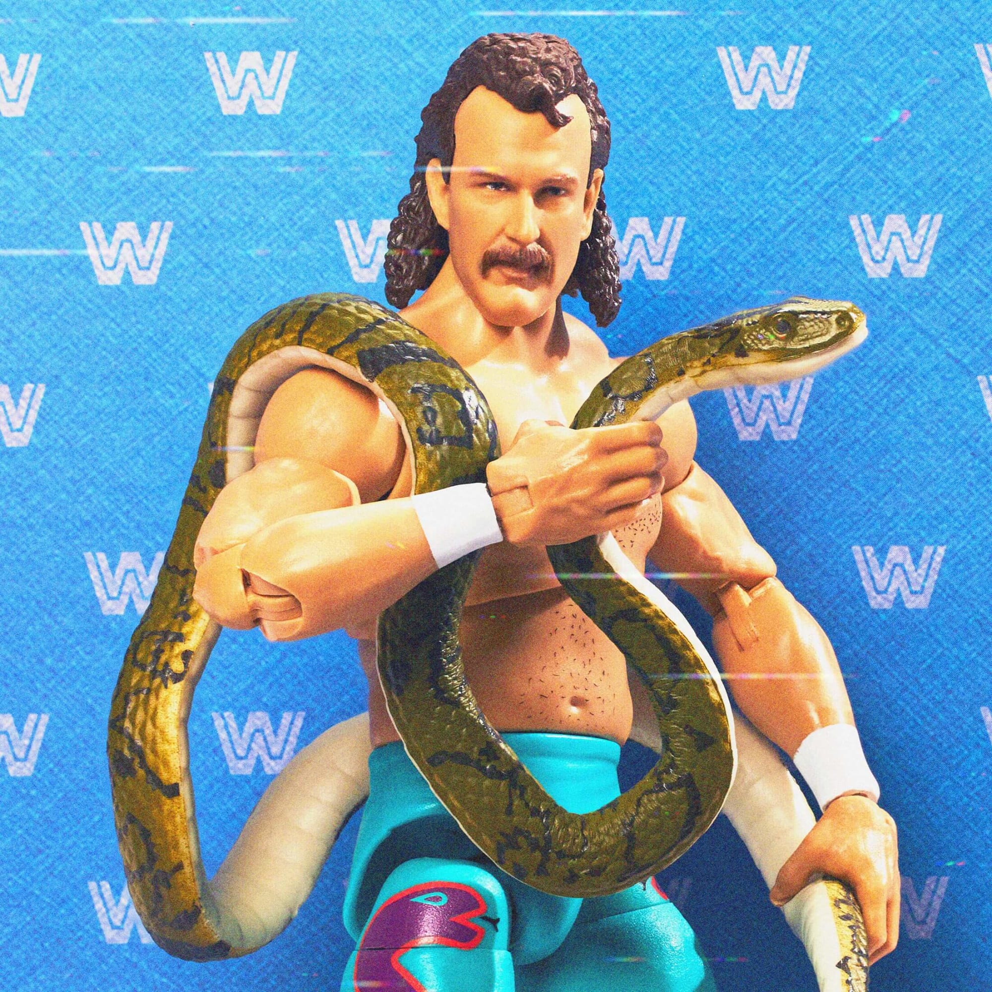 WWE Action Figure Ultimate Edition Coliseum Collection Jake “The Snake” Roberts & “Ravishing” Rick Rude 2-Pack - Image 3